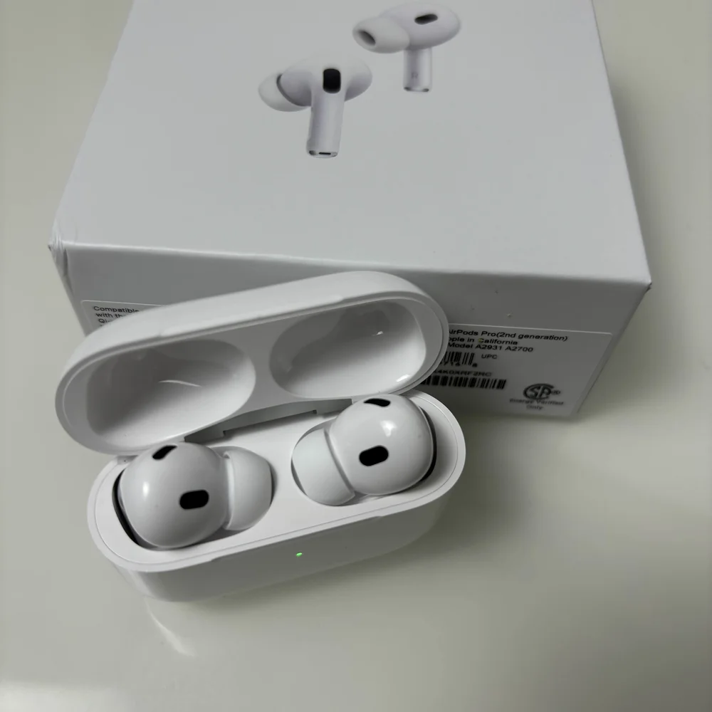 Wireless Earbuds with Charging Case - White